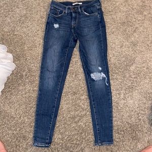 Levi 27-30 jeans 710 super skinny